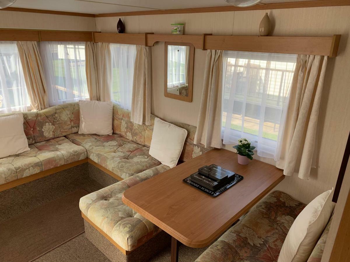 ホテルChapel Caravans S191 チャペル・セント・レオナルズ エクステリア 写真